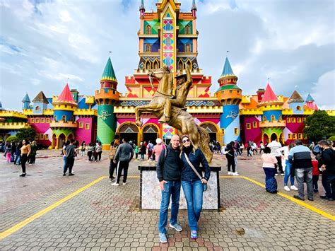 site do beto carrero world.